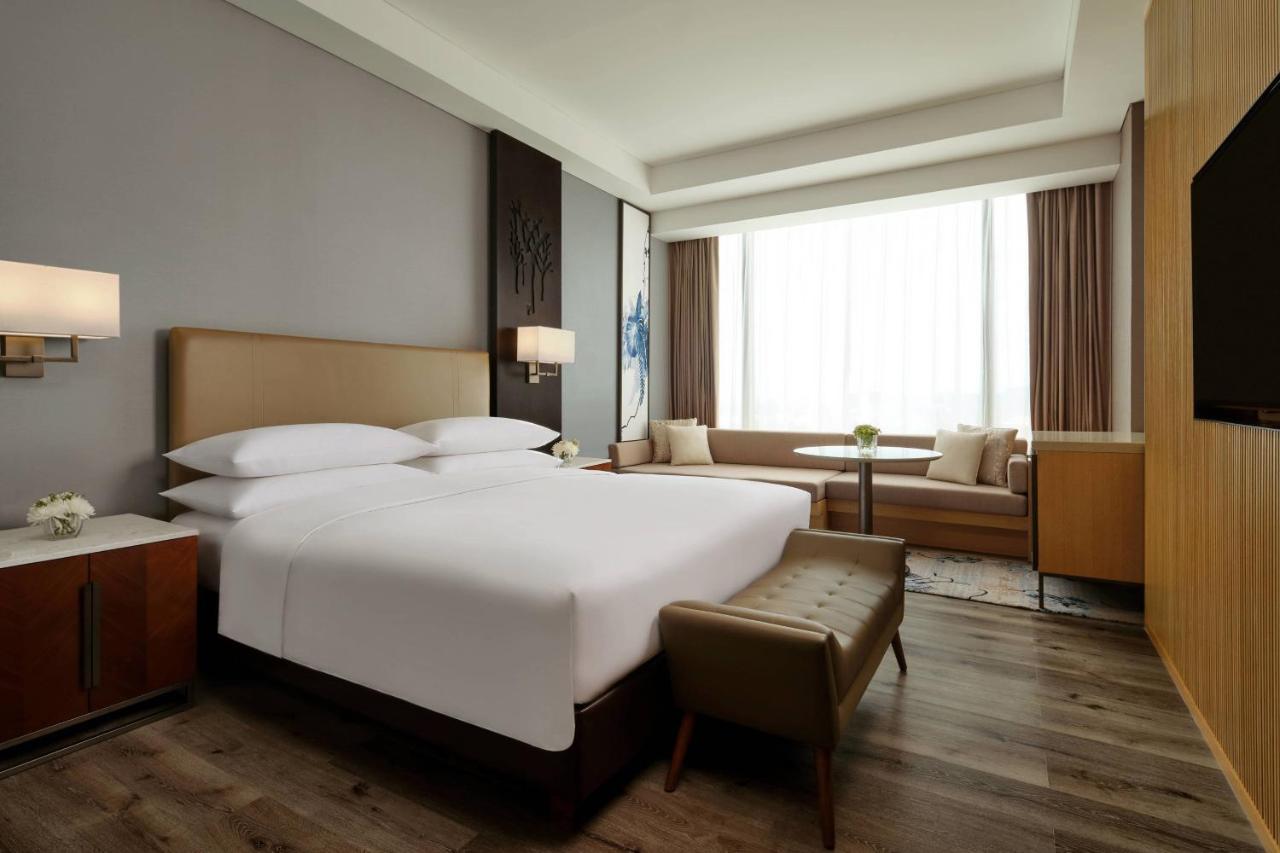 Batam Marriott Hotel Harbour Bay Нагоя Экстерьер фото