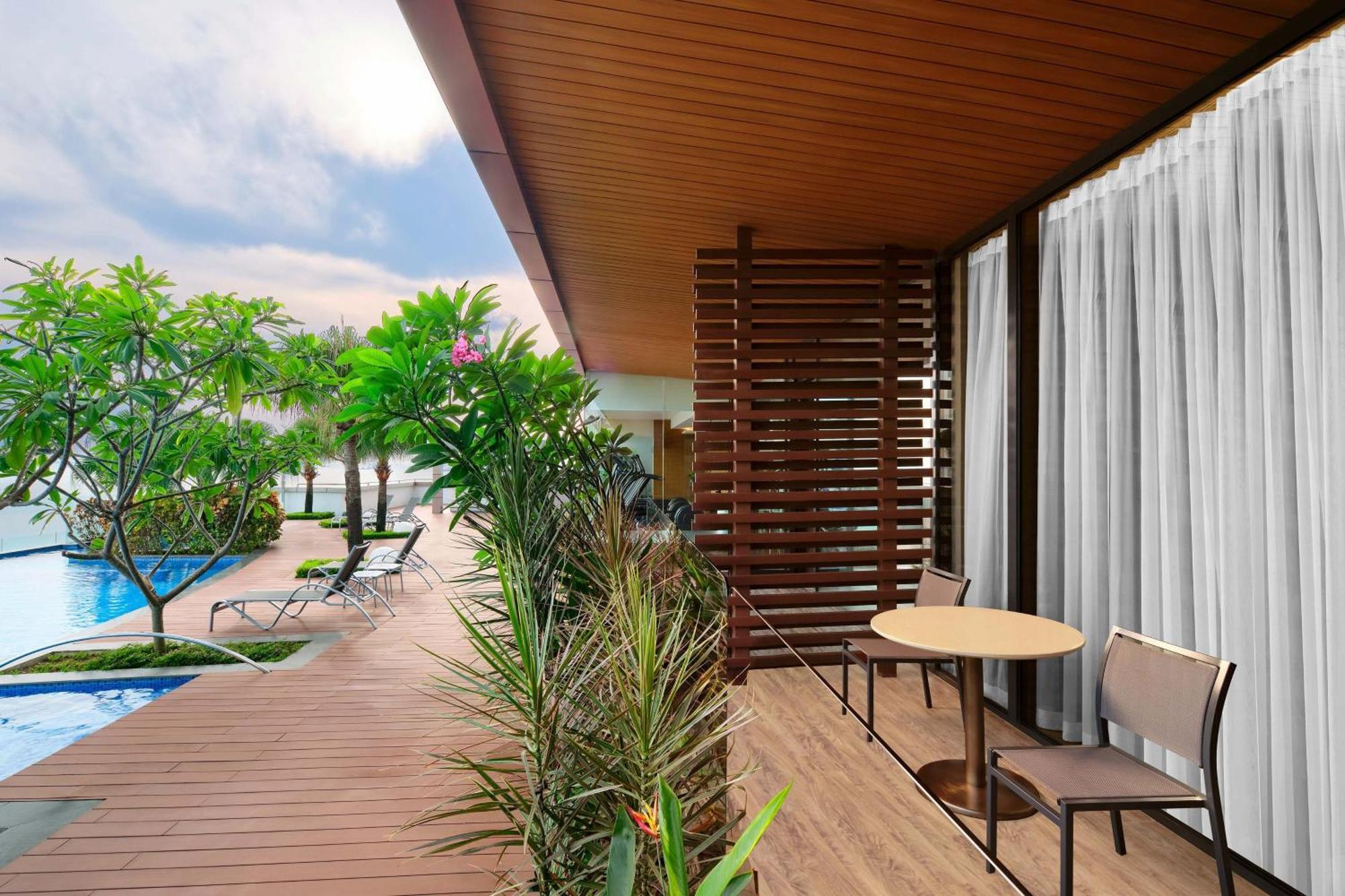 Batam Marriott Hotel Harbour Bay Нагоя Экстерьер фото