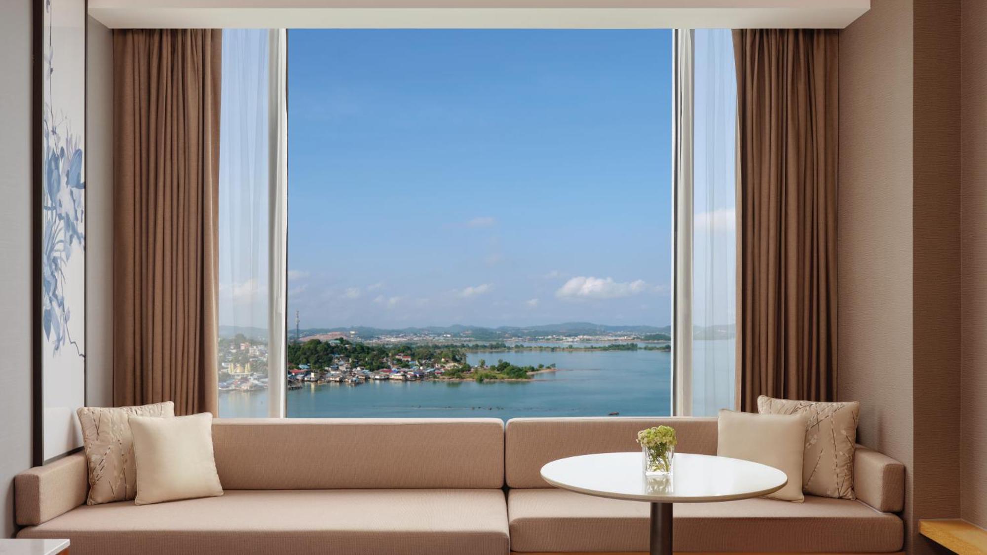 Batam Marriott Hotel Harbour Bay Нагоя Экстерьер фото