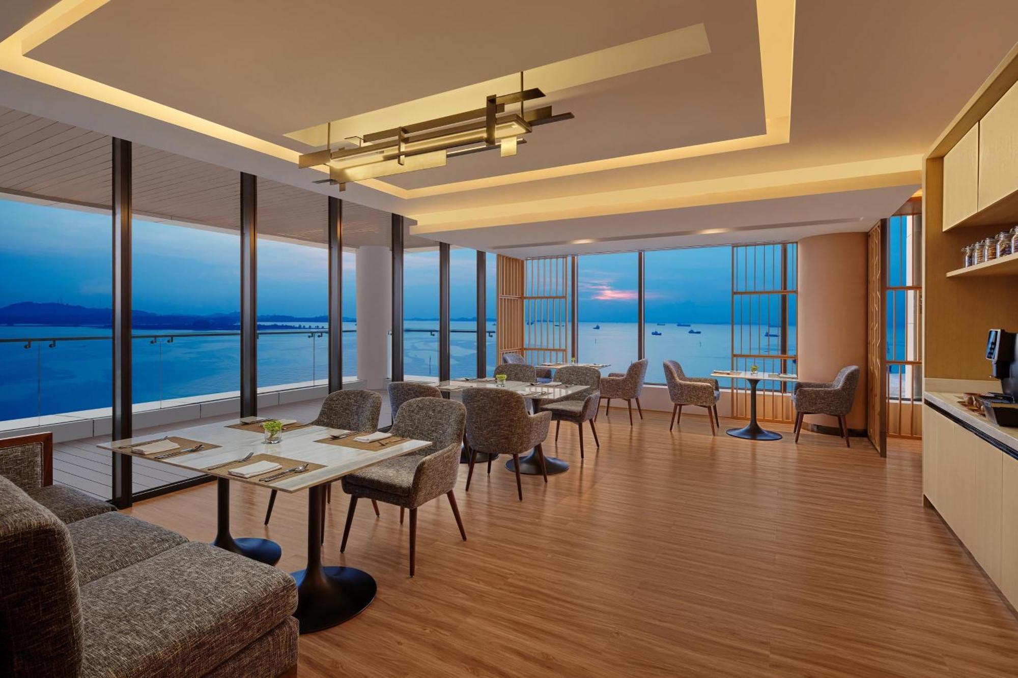 Batam Marriott Hotel Harbour Bay Нагоя Экстерьер фото