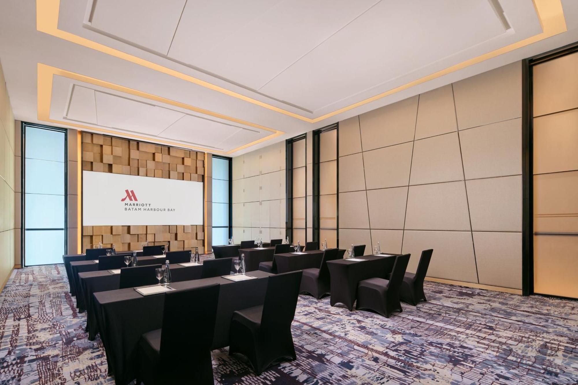 Batam Marriott Hotel Harbour Bay Нагоя Экстерьер фото
